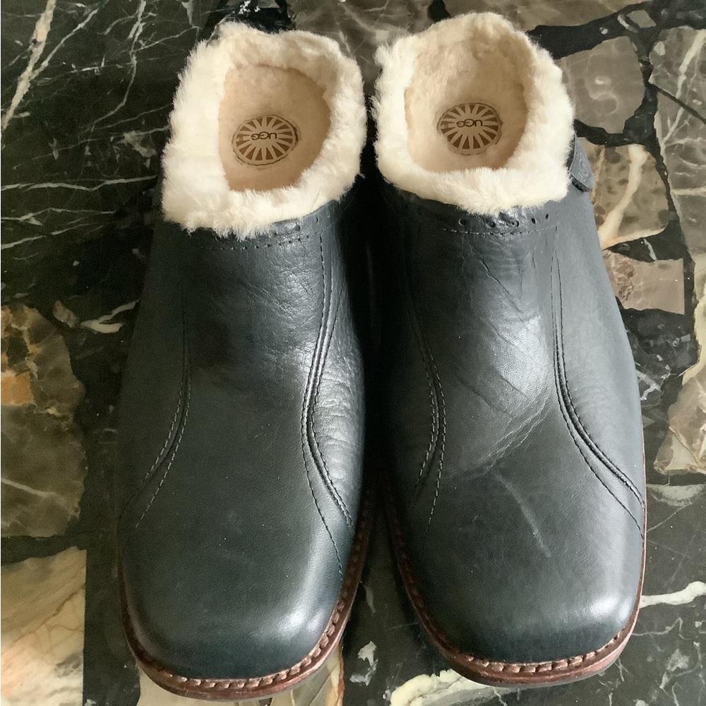Authentic Ugg Langford Black Leather Shearling Li… - image 1
